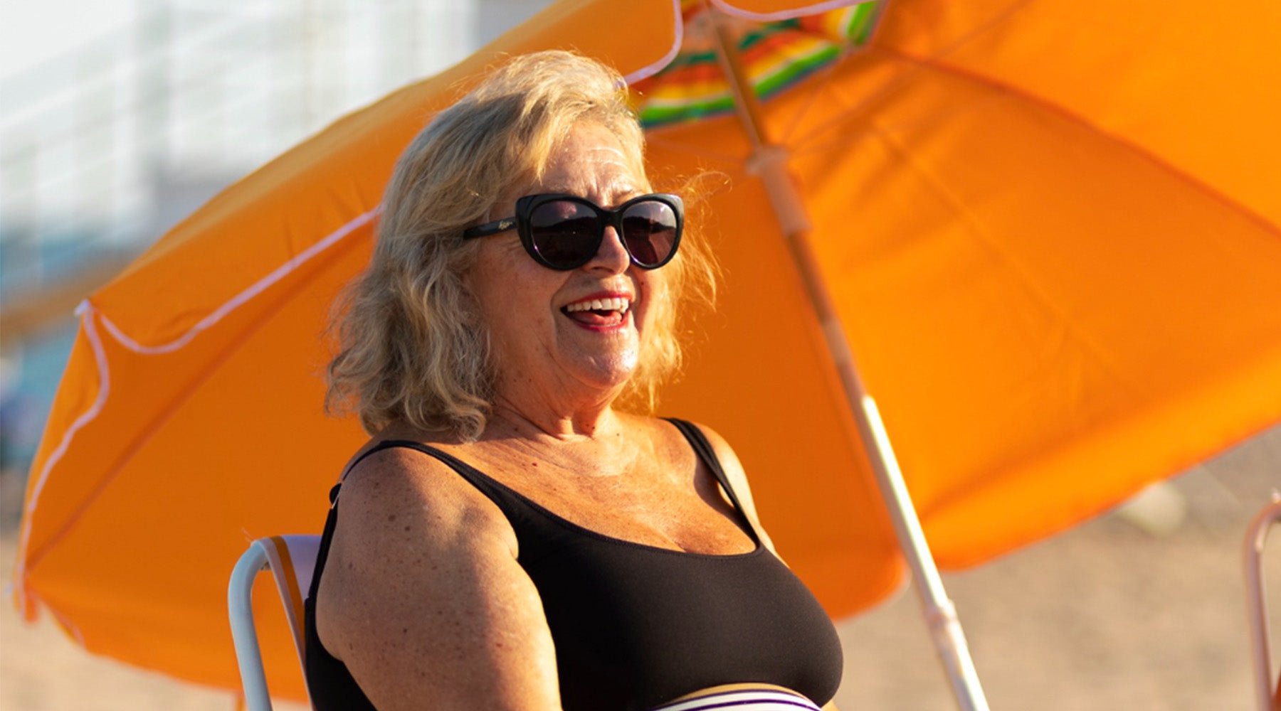 5 dicas para cuidar dos cabelos 40+ no verão e manter seus fios incríveis e saudáveis! - Rejuv Clinical